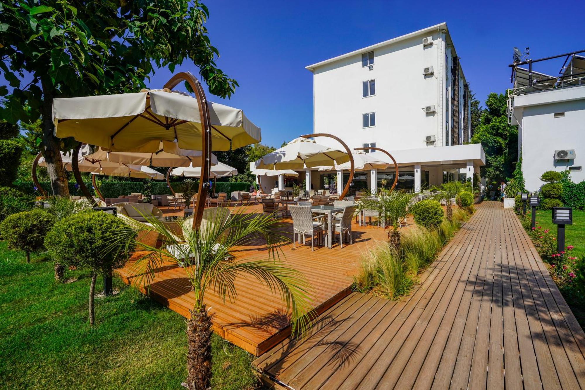 Otel Lara Garden