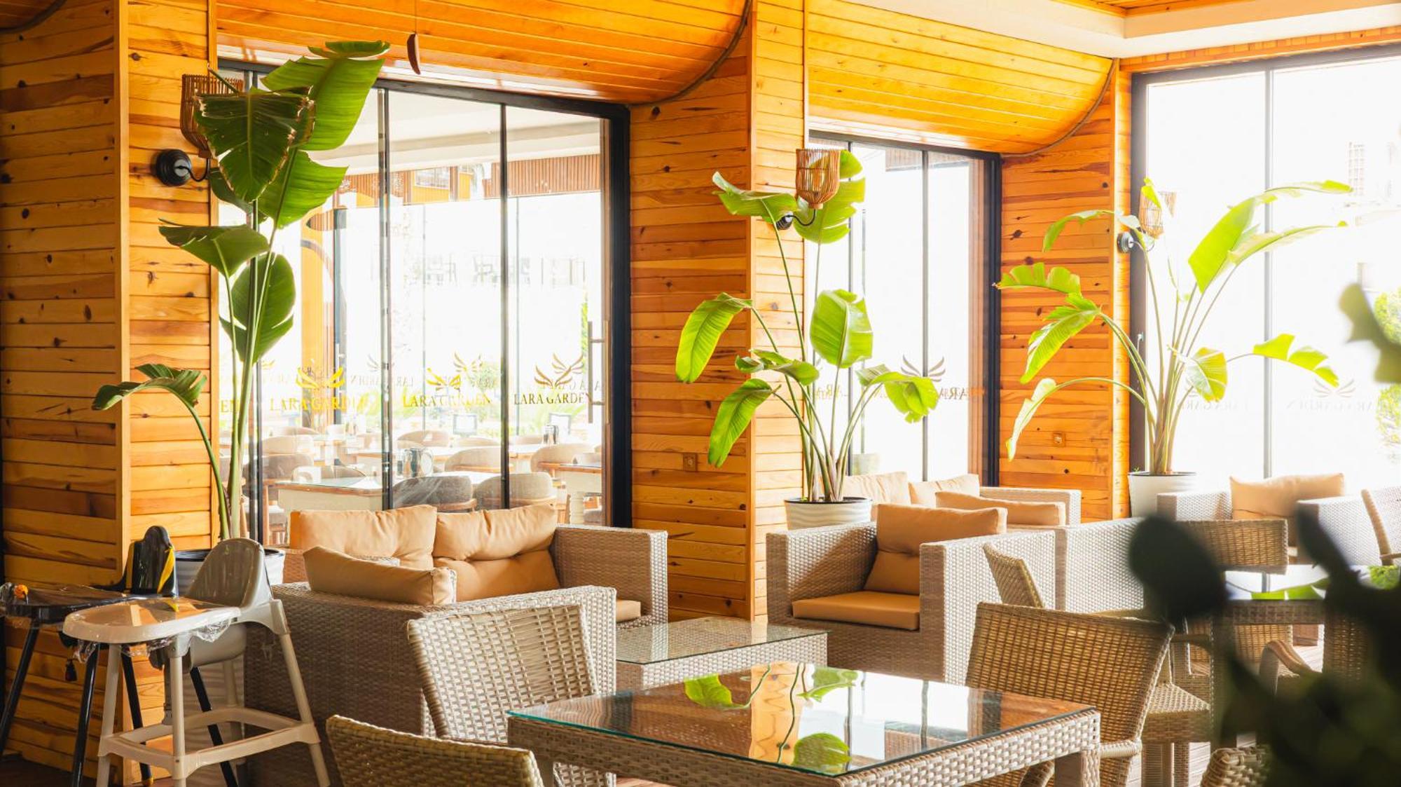 Lara Garden Otel 2*