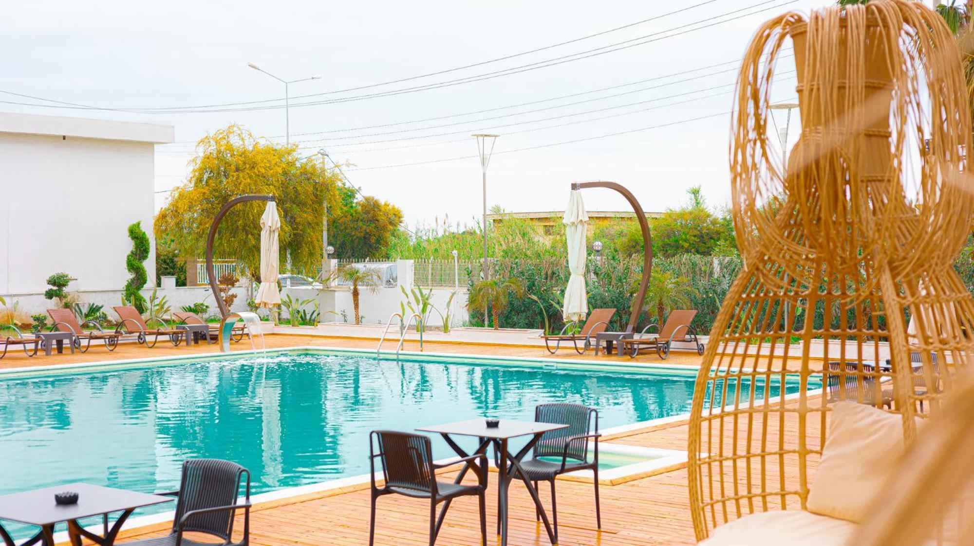 Otel Lara Garden 2*